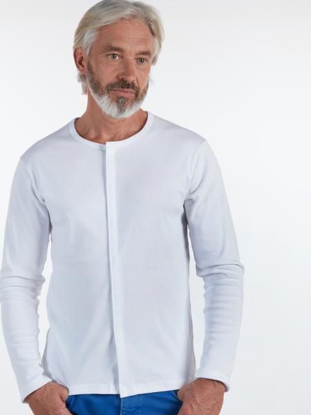 homme en t-shirt blanc avec ouverture devant aimantée