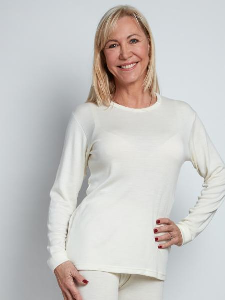 femme avec un t-shirt manches longues en laine mérinos