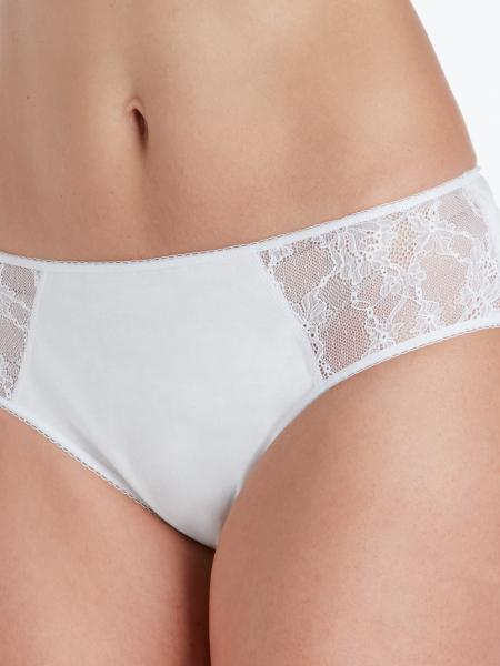 culotte à dentelle de face